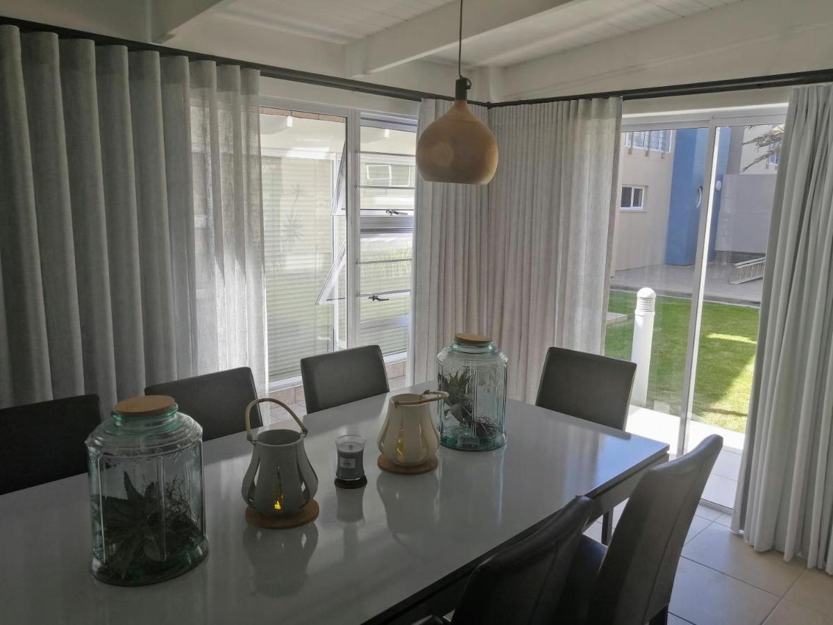 Waterfront Estate Self Catering F10 Apartment Swakopmund Ngoại thất bức ảnh
